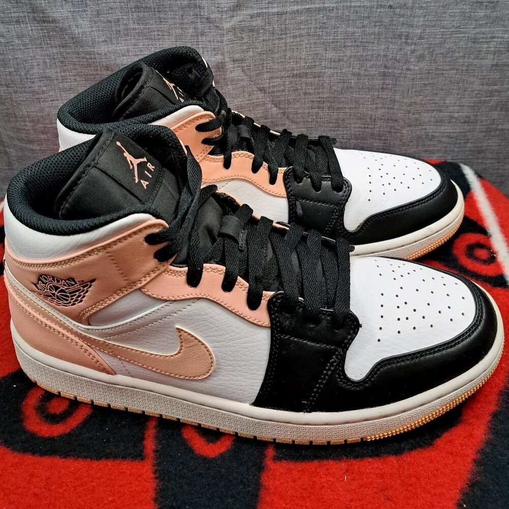 %Size 9.5 Nike Air Jordan 1 MID White/Arctic Orange Men AJ14 - Picture 2 of 12